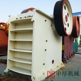 如何改進復擺顎式破碎機的上下滑道式調整裝置?
